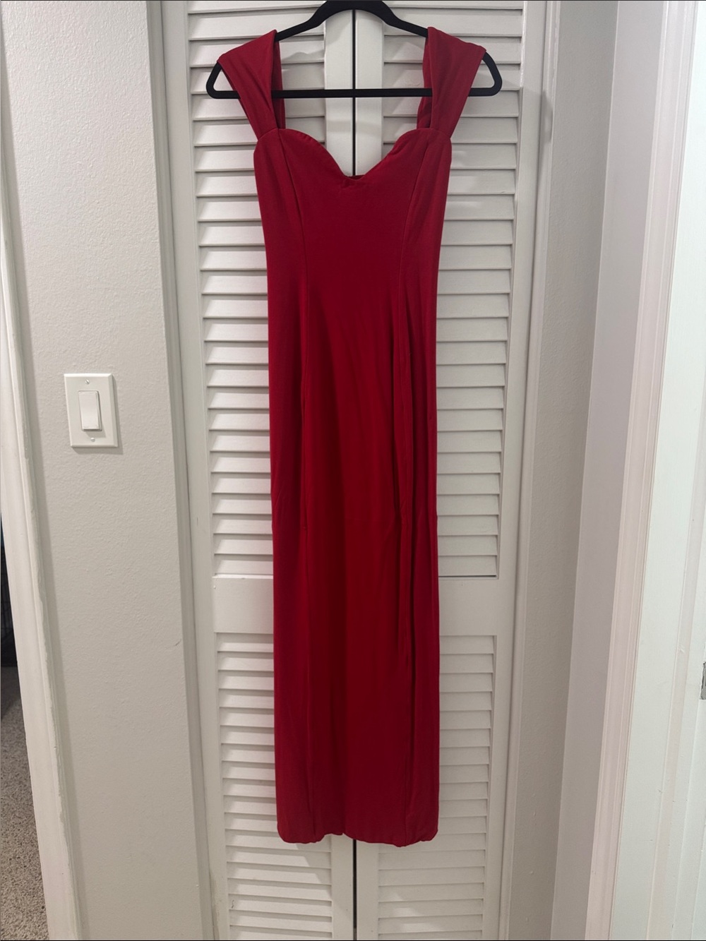 Oh Polly Dress Women’s Red Sleeveless Maxi Dress - Elegant Sweetheart Neckline